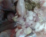 Hình bước làm 1 của món Ếch Xào Lăn