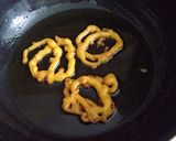 इंस्टेंट जलेबी (instant jalebi recipe in Hindi) रेसिपी चरण 6 फोटो