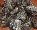 Foto langkah ke 1 dari resep Sambal Kepala Ikan Pindang/ Sambel Ndas Pindang.