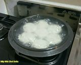 A picture of step 10 of Bánh Dầy with Mung Bean Filling.