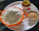 मेथीचे लाडू (methi ladoo recipe in marathi) रेसिपी स्टेप 1 फोटो 