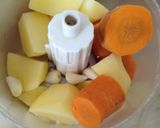 A picture of step 1 of Veg turmeric pulao.