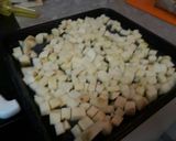 Foto del paso 2 de la receta: Carre de cerdo en hojaldre con papas cubo y pepinos