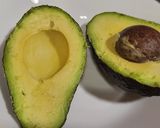 Foto del paso 2 de la receta: Tostas con aguacate, huevo, salsa mahonesa y langostinos