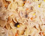 A picture of step 6 of White sauce pasta.