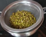 A picture of step 1 of Jain Moong salad (no onion no garlic no potatoes).
