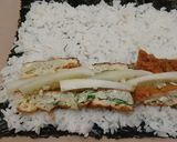 Foto langkah ke 3 dari resep Sushi telur abon.