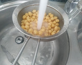 Foto del paso 1 de la receta: Ensalada de garbanzos de bote,