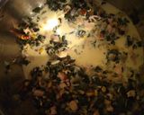 Foto del paso 10 de la receta: Quiche de acelga pollo y choclo