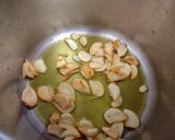 Foto del paso 2 de la receta Estofado de solomillo con patatas en crema de ajos