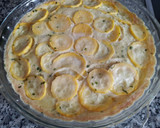 Foto del paso 4 de la receta: Quiche al microondas de calabacín – tomate y aceitunas