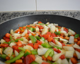 Foto del paso 3 de la receta: Filetes de redondo en salsa