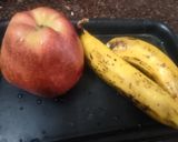 ड्राई फ्रूट्स एपल बनाना शेक रेसिपी चरण 1 फोटो