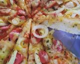 Foto langkah ke 5 dari resep Pizza teflon mudah dan cepat.