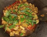 Foto langkah ke 3 dari resep Oseng tempe kemangi.