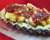 Gambar langkah 9 resipi Shiraca Pineapple Shrimp Boat.