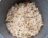 Foto del paso 3 de la receta: 🥟🍗🥓🍄🟫Empanadas de pollo desmechado, panceta, verdeo y champiñones 🍄🟫 🥓🍗🥟Masa de papa