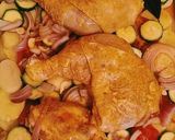 صورة لخطوة 2 من وصفة افخاض الدجاج محمرة 😋 بالخضر