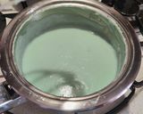 Foto del passaggio 2 della ricetta Crostata al cacao con crema alla menta