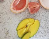 A picture of step 1 of My Grapefruit & Mango Juice. 🤗.