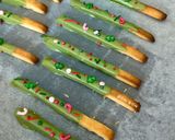 Hình bước làm 6 của món 🎄 Bánh Quy Trà Xanh Giáng Sinh (Christmas Biscuit Sticks with Matcha Glaze)