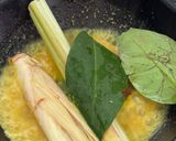 Foto langkah ke 1 dari resep Soto Ayam Kuning ala Cirebon.