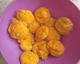 Foto langkah ke 4 dari resep Sosis asam manis kuning telur.