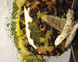 Foto del passaggio 9 della ricetta Insalata estiva di orata 💛 verdure e riso venere