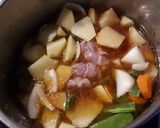 Foto del paso 2 de la receta: Pasta tiburón con patatas y pollo