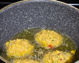 Foto langkah ke 4 dari resep Dadar Jagung Bumbu Kencur.