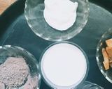 A picture of step 1 of Chiku chocolate shots.