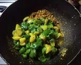 A picture of step 5 of Aloo Capsicum Dry Sabji.