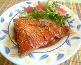 Foto del paso 3 de la receta Salmón marinado con soja, miel y sésamo