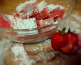 Foto langkah ke 8 dari resep Strawberry Turkish Delight.