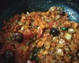 A picture of step 4 of Idli sambar red chutney.