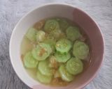 Foto langkah ke 3 dari resep 572. Sayur Bening Timun Ebi.