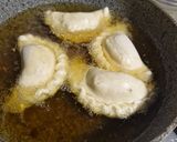 Foto del paso 7 de la receta: Empanadas de Camarón Queso