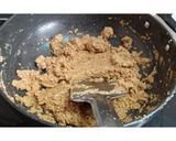 A picture of step 2 of Walnut Halwa.