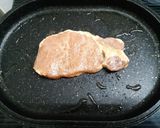 รูปขั้นตอนการทำที่ 3 ของ เส้นบุกผัดกิมจิหมูกริล