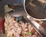 A picture of step 3 of Aloo Gobi Matar Sabzi (Potato, Cauliflower, and Pea Curry).
