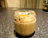 A picture of step 5 of Honey and almond flakes overnight oats.