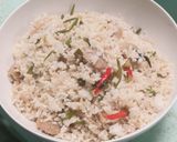 Foto langkah ke 3 dari resep Nasi Goreng Bawang Putih.
