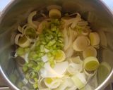 Foto del paso 3 de la receta: Crema de papa al estilo de mi mamá