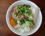 Hình bước làm 1 của món Chicken hambagu