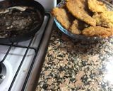 Foto del paso 1 de la receta: Milanesa con puré mixto y tomates
