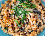 Foto del paso 8 de la receta: Risotto de pollo y trompetas de la muerte
