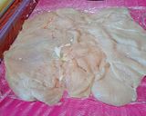 Foto del paso 2 de la receta: Arrollado de pollo con papas y champiñones