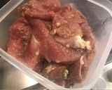Foto del paso 1 de la receta: Cerdo a la cacerola