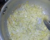Foto del paso 2 de la receta: Empanadas caseras fritas de choclo, cebolla y queso