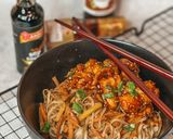 Szezámmagos csirkefalatok zöldséges sült rizstésztával🥬🥕🧅🥢🥡 recept fázis 9 fotója